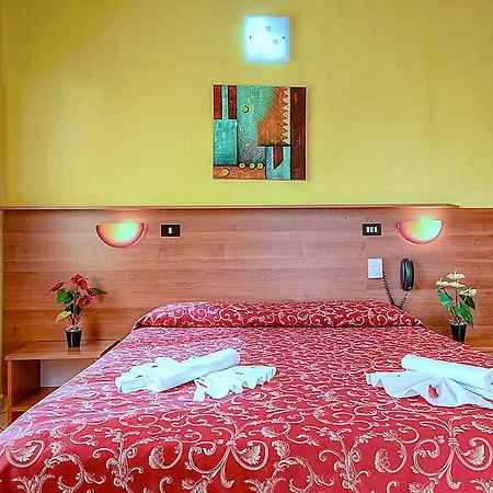 Claudia ホテル ロアーノ