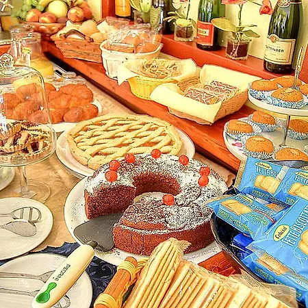 Claudia ホテル 2*