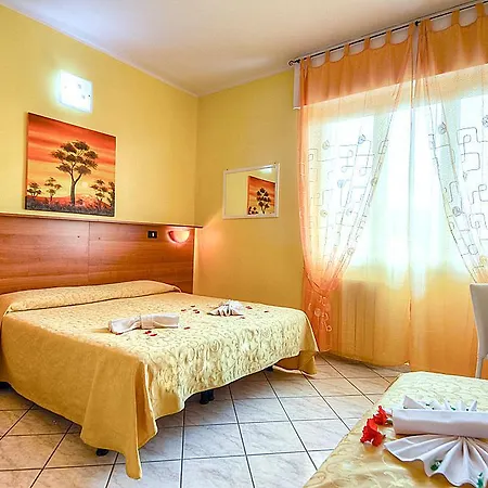 Claudia ホテル ロアーノ