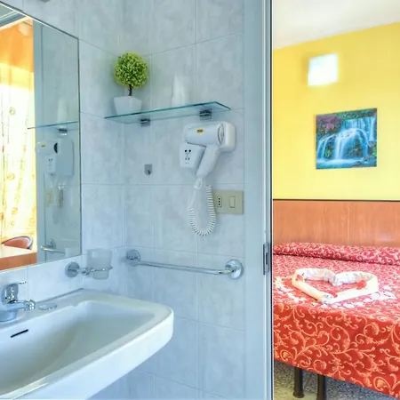 Claudia ホテル ロアーノ