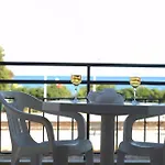 Claudia מלון 2*