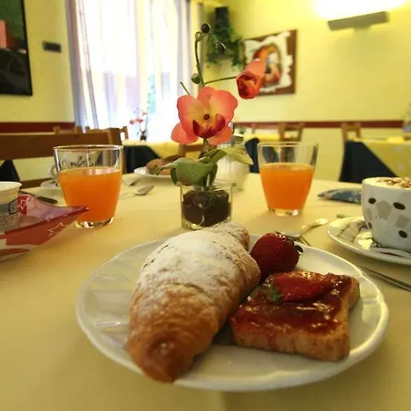 Hotel Claudia 2*