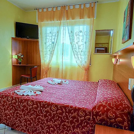 Claudia Ξενοδοχείο Loano