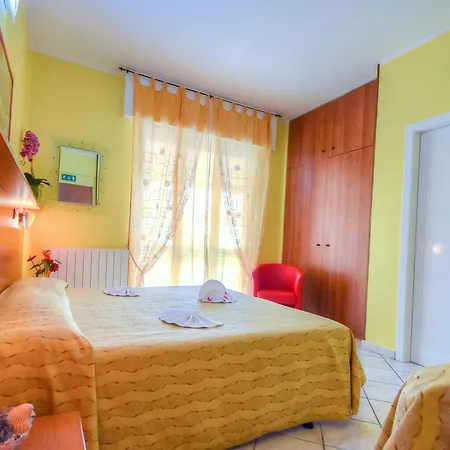 Claudia Ξενοδοχείο Loano